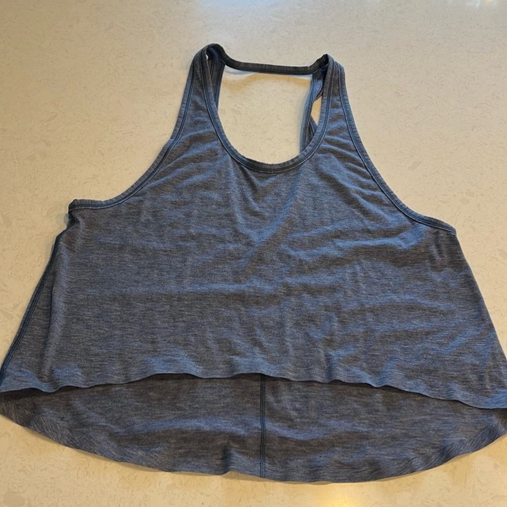 Lululemon top